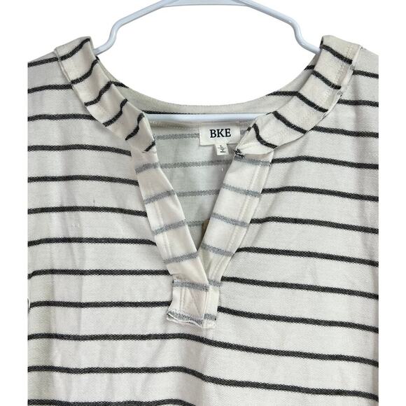 BKE Buckle Reversed Pieced Top Cream Black Large - Picture 4 of 11